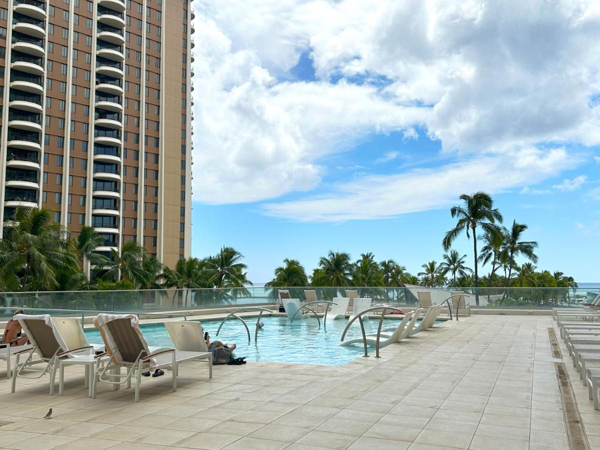 Ilikai Apt 302 - Spacious Studio With Stunning Ocean & Harbor Views Хонолулу Екстериор снимка